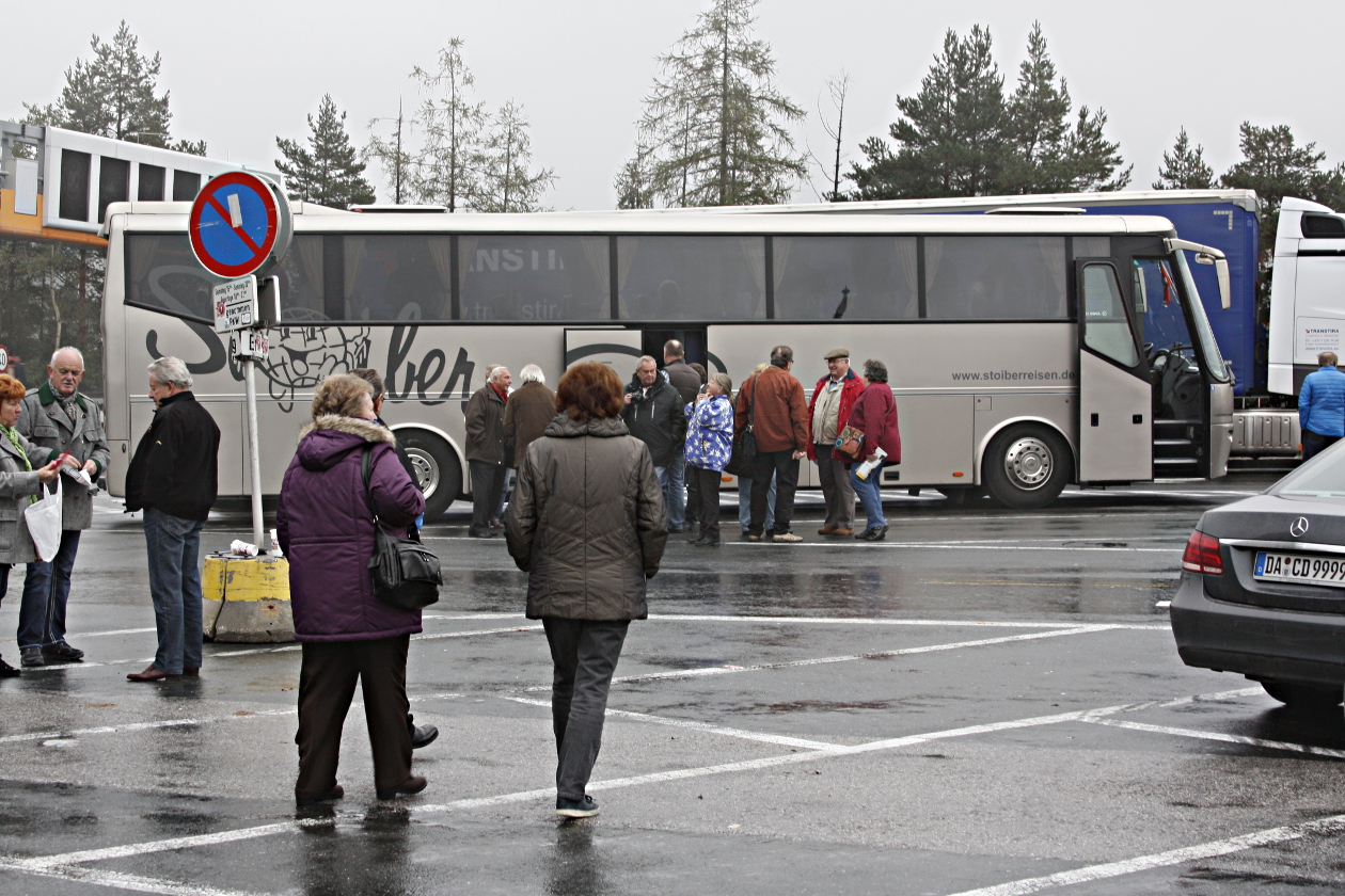 Bus_auf_Parkplatz