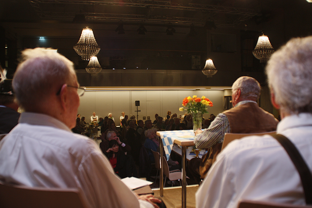 Saal Übersicht